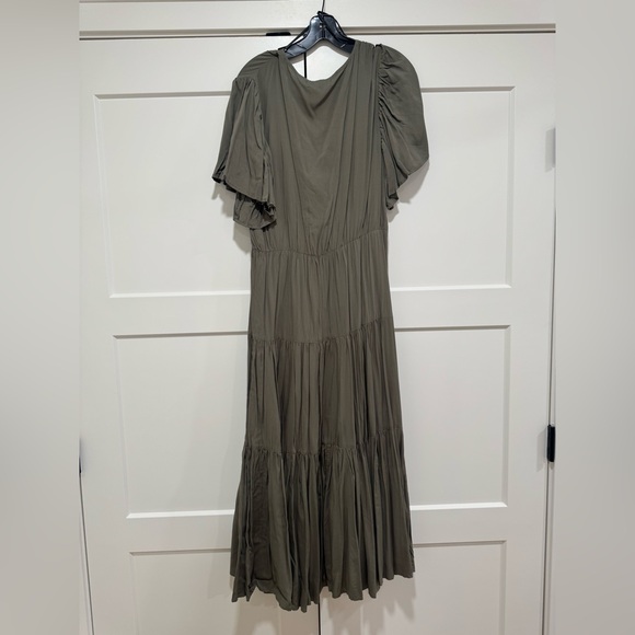 Petal and Pup Midi Dress Too - Picture 4 of 5